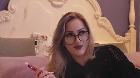 Lucy Lexton online show from 12, 1, 2025