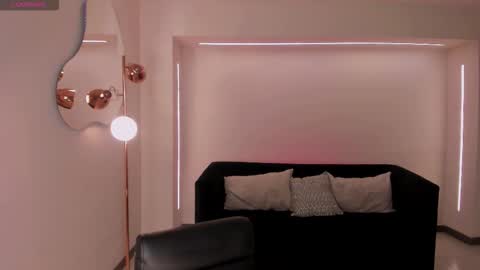 Lucy online show from 26, 11, 2025