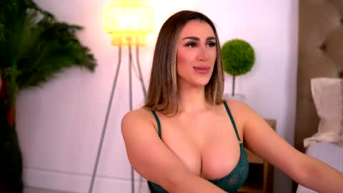 Lucy P online show from 25, 4, 2026