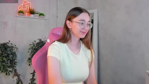 Lucy online show from 23, 6, 2026