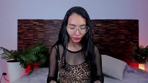 Lucy Liiu online show from 21, 4, 2026