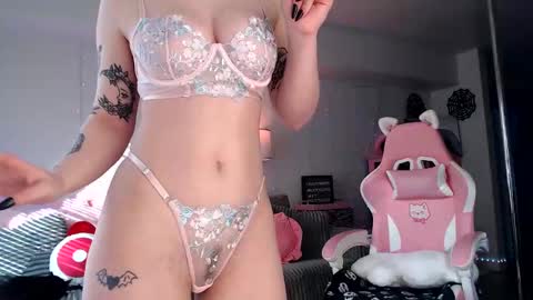 Snapshot of lucyyluvss chatting on 12, 2, 2025 Lucy online show from 12, 2, 2025