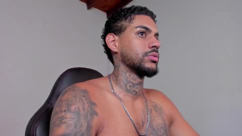 Luigi Vitale online show from 16, 12, 2025