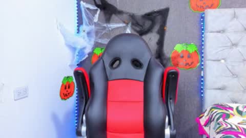 Luigi Independent model online show from 13, 10, 2025