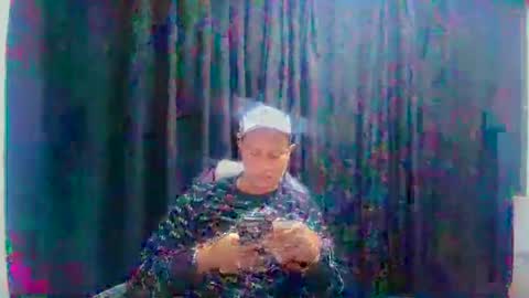 Luigigomez online show from 24, 2, 2025