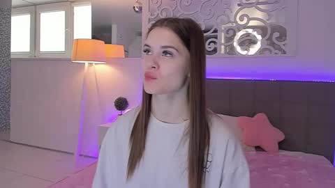 Snapshot of luisaclover chatting on 30, 4, 2026 LuisaClover online show from 30, 4, 2026