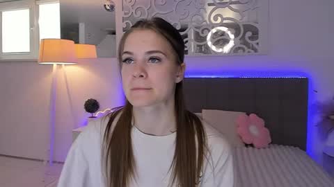 LuisaClover online show from 25, 6, 2026