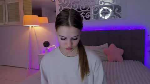 LuisaClover online show from 28, 6, 2026