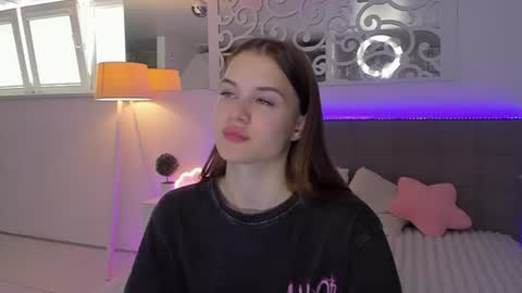 LuisaClover online show from 5, 7, 2026