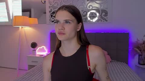 LuisaClover online show from 6, 7, 2026