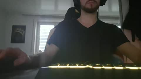 Snapshot of lukasschoetz chatting on 18, 2, 2026 lukasschoetz online show from 18, 2, 2026