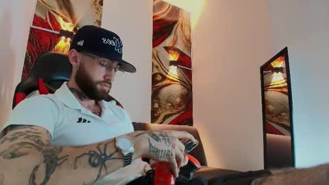 LUKE online show from 17, 11, 2025