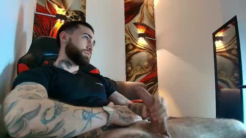 Snapshot of luke_davis01 chatting on 11, 5, 2026 LUKE online show from 11, 5, 2026