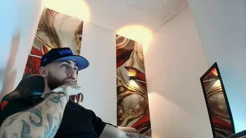 Snapshot of luke_davis01 chatting on 15, 5, 2026 LUKE online show from 15, 5, 2026
