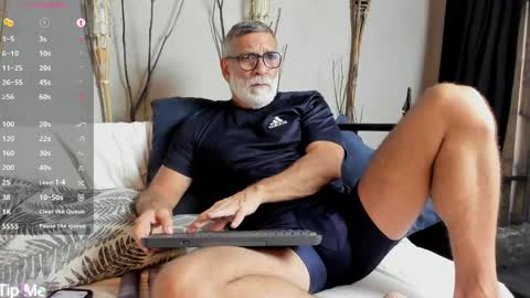 Luke Crews online show from 22, 4, 2026