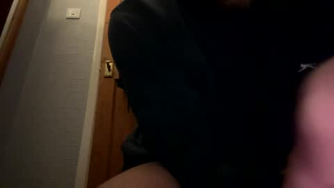 Snapshot of lukeeeeey96 chatting on 7, 2, 2025 lukeeeeey96 online show from 7, 2, 2025