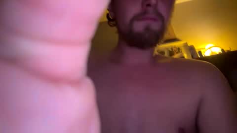 Snapshot of lukeeeeey96 chatting on 19, 10, 2025 lukeeeeey96 online show from 19, 10, 2025