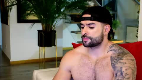 Lukhas f4f online show from 26, 4, 2026