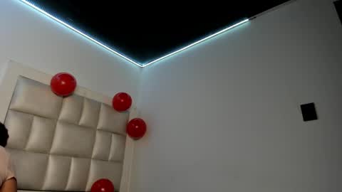 elizabeth online show from 26, 4, 2026