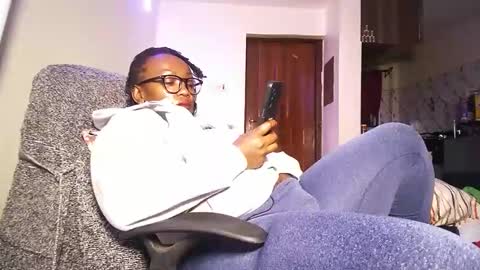 Snapshot of lulu_sparks1 chatting on 3, 6, 2026 lulu_sparks1 online show from 3, 6, 2026