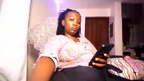 Snapshot of lulu_sparks1 chatting on 8, 6, 2026 lulu_sparks1 online show from 8, 6, 2026