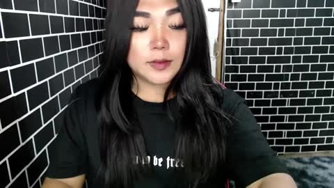 Kitty 3 online show from 10, 12, 2024