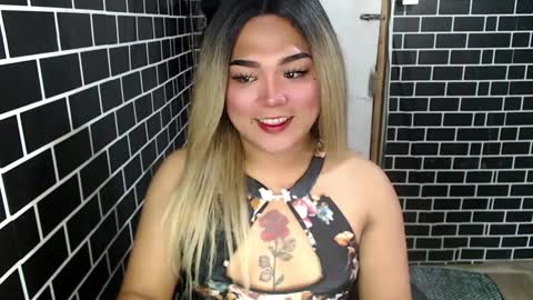 Kitty 3 online show from 4, 2, 2025