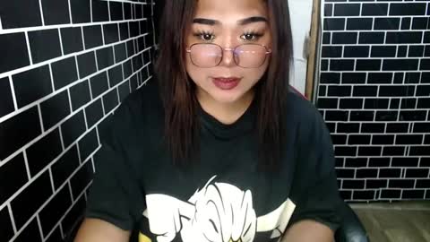 Kitty 3 online show from 12, 2, 2025