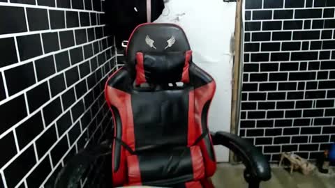 Kitty 3 online show from 25, 2, 2025