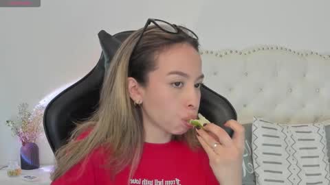 luluuberry online show from 13, 3, 2026