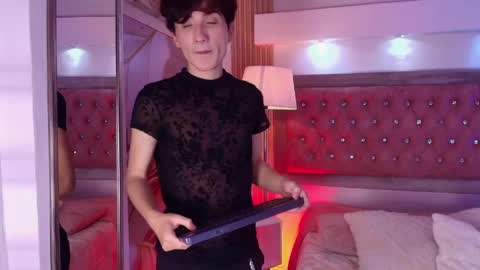 Snapshot of lumiernova chatting on 19, 4, 2026 Lumier online show from 19, 4, 2026