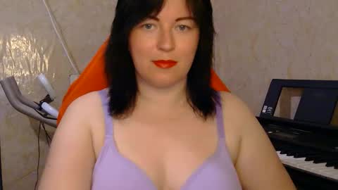 Snapshot of luna07070 chatting on 12, 5, 2026 Christina online show from 12, 5, 2026