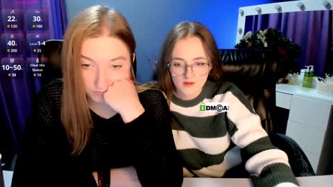 luna_berryy online show from 7, 2, 2025