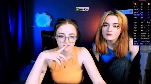 luna_berryy online show from 14, 2, 2025