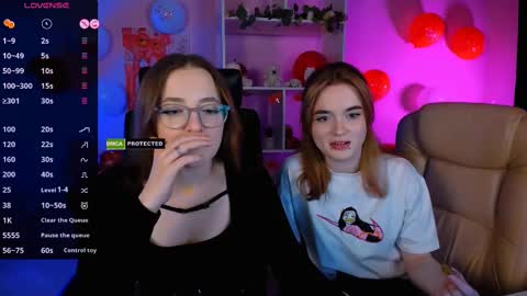 luna_berryy online show from 14, 2, 2025