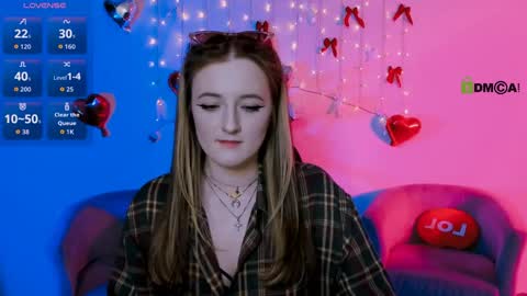 luna_berryy online show from 27, 4, 2026