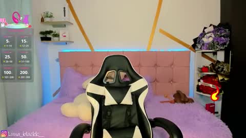 Luna online show from 12, 2, 2026