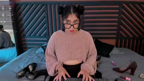 luna_cute14 online show from 3, 2, 2026