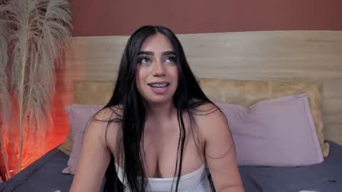 luna_cute14 online show from 18, 4, 2026