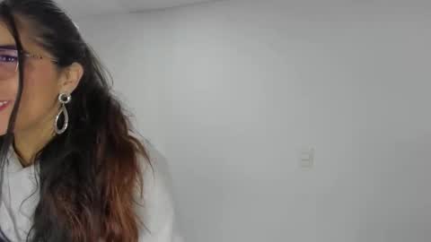 Snapshot of luna_dumont chatting on 2, 5, 2026 luna online show from 2, 5, 2026