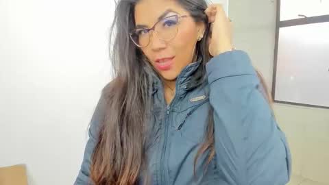Snapshot of luna_dumont chatting on 21, 5, 2026 luna online show from 21, 5, 2026