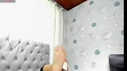 Luna Eva online show from 6, 10, 2025