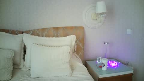 luna_hoti online show from 7, 3, 2025