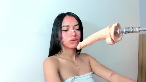 luna_kiss18 online show from 13, 2, 2025