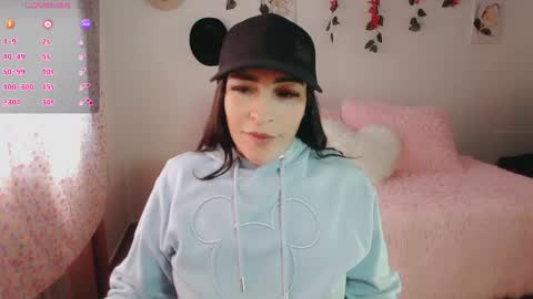 Snapshot of luna_lgomez chatting on 12, 11, 2025 luna online show from 12, 11, 2025