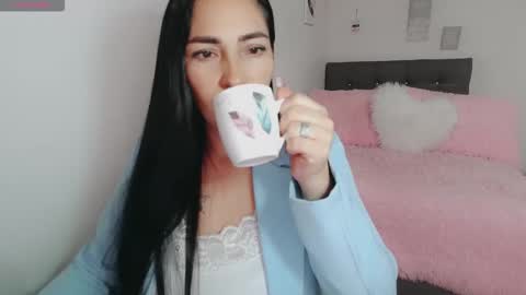 Snapshot of luna_lgomez chatting on 18, 12, 2025 luna online show from 18, 12, 2025