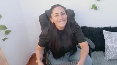 Snapshot of luna_lgomez chatting on 16, 5, 2026 luna online show from 16, 5, 2026