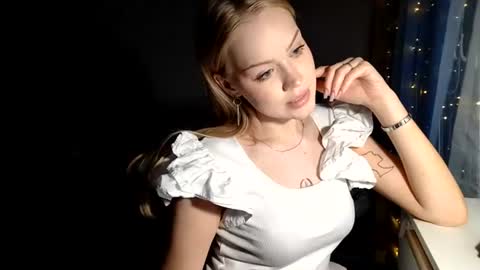 luna liss  online show from 15, 6, 2026