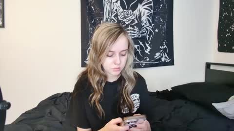 Luna online show from 8, 10, 2025