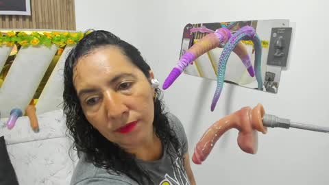 luna_naughty1 online show from 4, 6, 2026